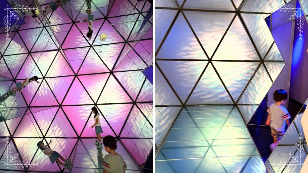 鏡の国合わせ鏡で遊ぶ子どもの画像